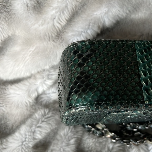 Gorgeous Chanel Classic Medium Double Flap Bag - Picture 8 of 9